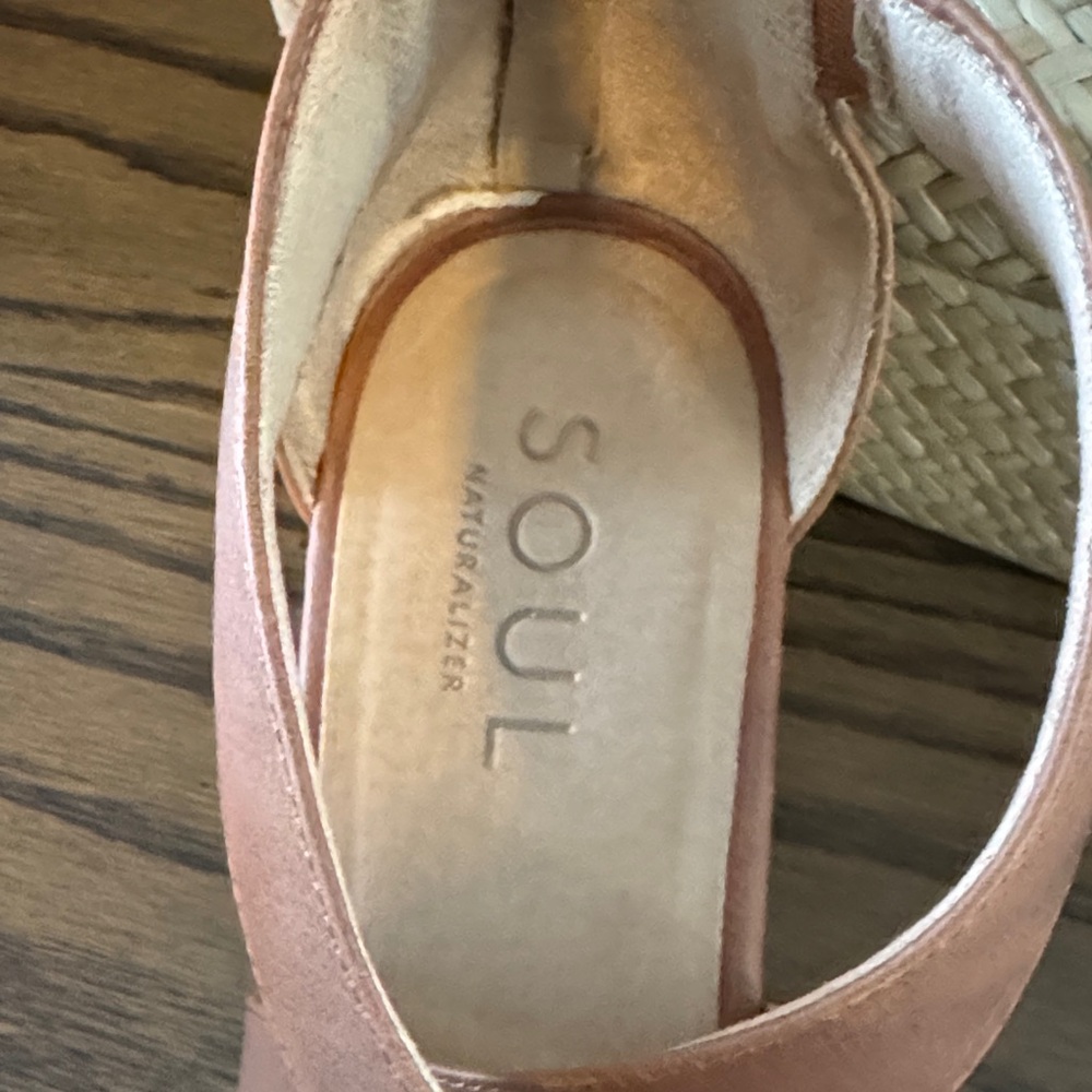 Naturalizer Soul Tan Sandals - Picture 3 of 4